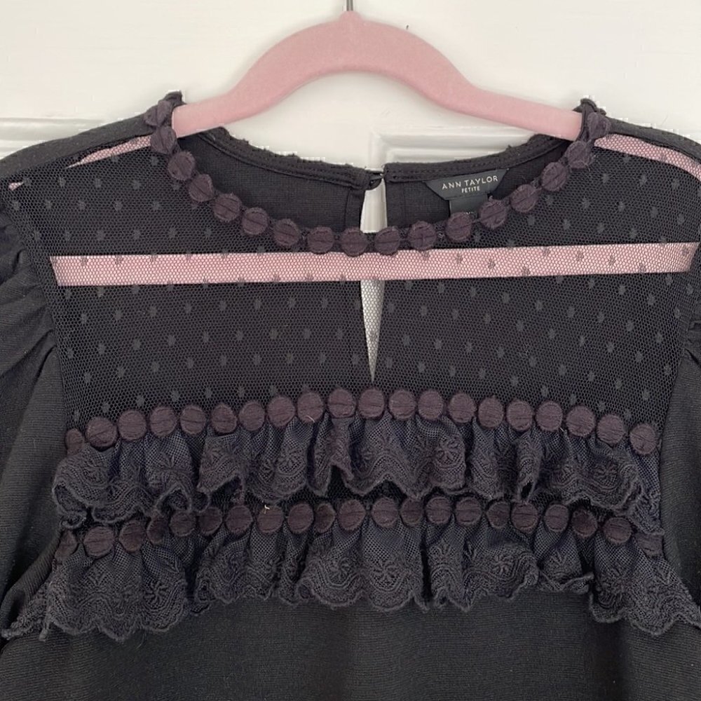 𝅺🖤 Ann Taylor Black long puff sleeve embroidered lace blouse - XXSP/00P - Picture 3 of 7